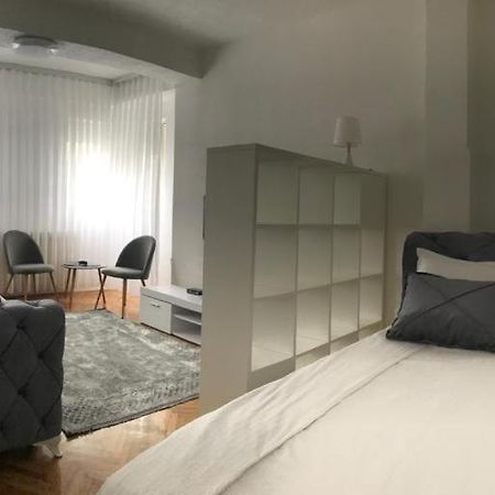 Stan Na Dan Appartement Novi Pazar Buitenkant foto